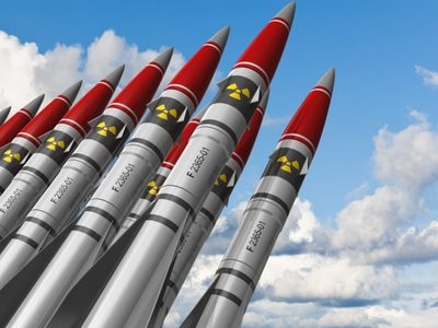 Estados Unidos desplegó armas nucleares en Reino Unido