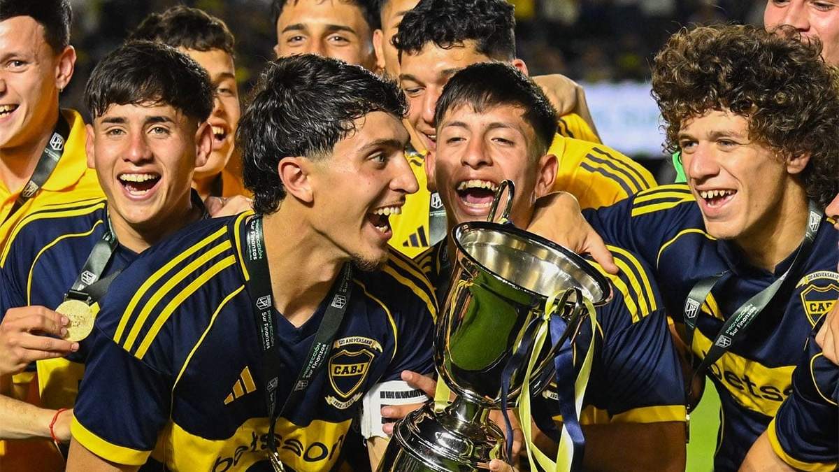 Los pibes de Boca celebraron el título