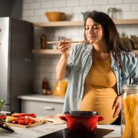 3 hábitos saludables que toda mujer embarazada debería aplicar