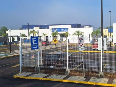 Comando irrumpe hospital y lesiona a dos guardias en Jaral del Progreso, Guanajuato