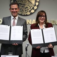 Yeidckol Polevnsky sorprende 'con decisiones al margen” de Morena, denuncian militantes