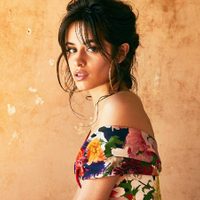 Camila Cabello lo tiene tan pegado que los hilos la traicionaron... ¡Mostró de más!