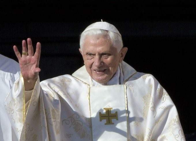 Benedicto XVI, papa emérito, está grave de salud