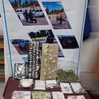 Secuestran droga y 1 millón de pesos en dos casas del barrio Villa Ceferino por narcomenudeo