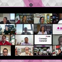 Partidos se acusan en el INE con programas sociales y “marea rosa”