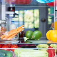 2 alimentos muy comunes en tu cocina que por esta insólita razón no deberías meter en la heladera