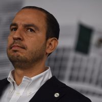 AMLO sugiere al PRI “divorciarse” del PAN “del conservadurismo y lo rancio”