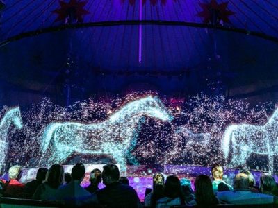 Un circo alemán usa hologramas de animales