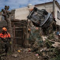 Más de 300 pueblos siguen incomunicados tras las lluvias torrenciales