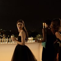 “Emily in Paris”: la apuesta de Netflix inspirada en la popular serie de Sarah Jessica Parker