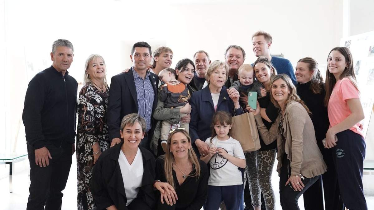 Organizaciones civiles y dirigentes en el acto de reconocimiento. Fuente: (Legislatura Neuquén).