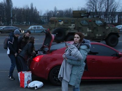 Kiev decreta toque de queda y habilita las estaciones de metro como refugios