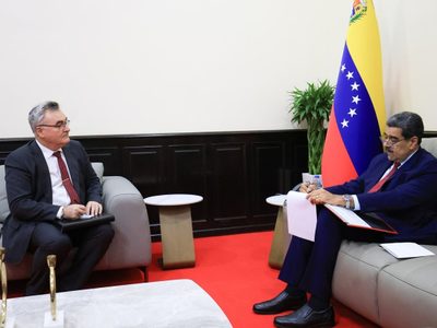 Venezuela y Rusia firman un acuerdo estratégico