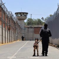 Desde el interior del penal de Tepexi, presos denuncian abandono y violaciones a derechos humanos