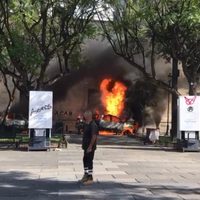 Jalisco: queman patrullas e irrumpen en Palacio de Gobierno durante marcha por caso Giovanni