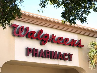 Walgreens anuncia plan para cerrar mil 200 farmacias en EU