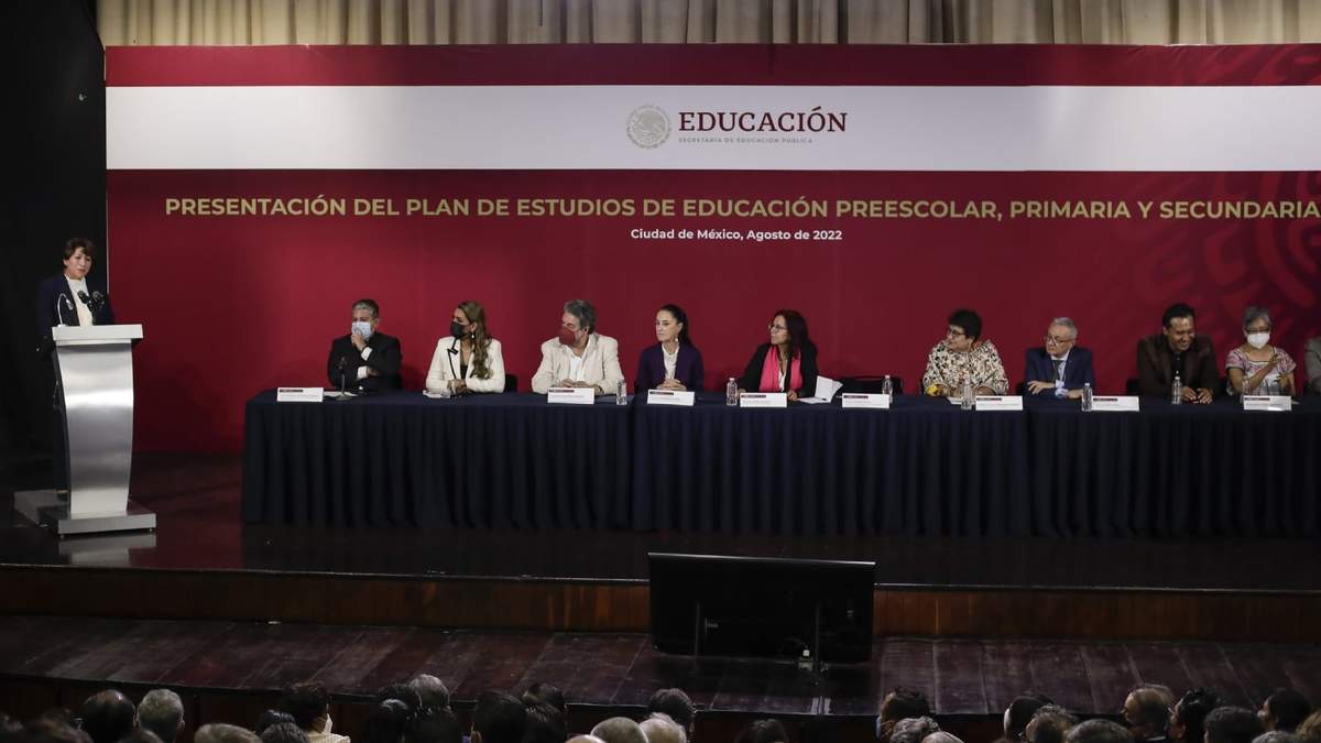 La SEP presentó el “Plan de estudios de educación preescolar, primaria y secundaria”