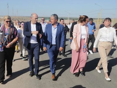 El gobernador Figueroa anunció la finalización de la Ruta 7 y nuevas obras en Centenario