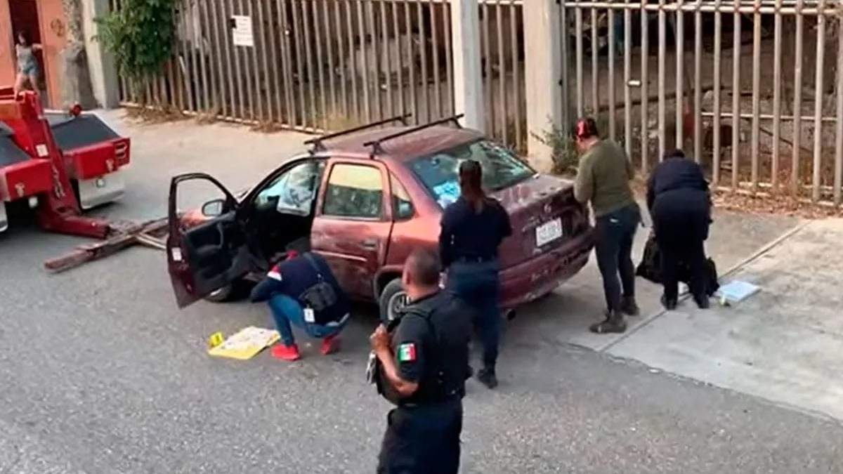 El vehículo en el que se hallaron dos supuestas víctimas del justiciero