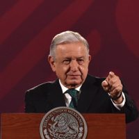 AMLO critica política injerencista de EU por mandar soldados a Perú