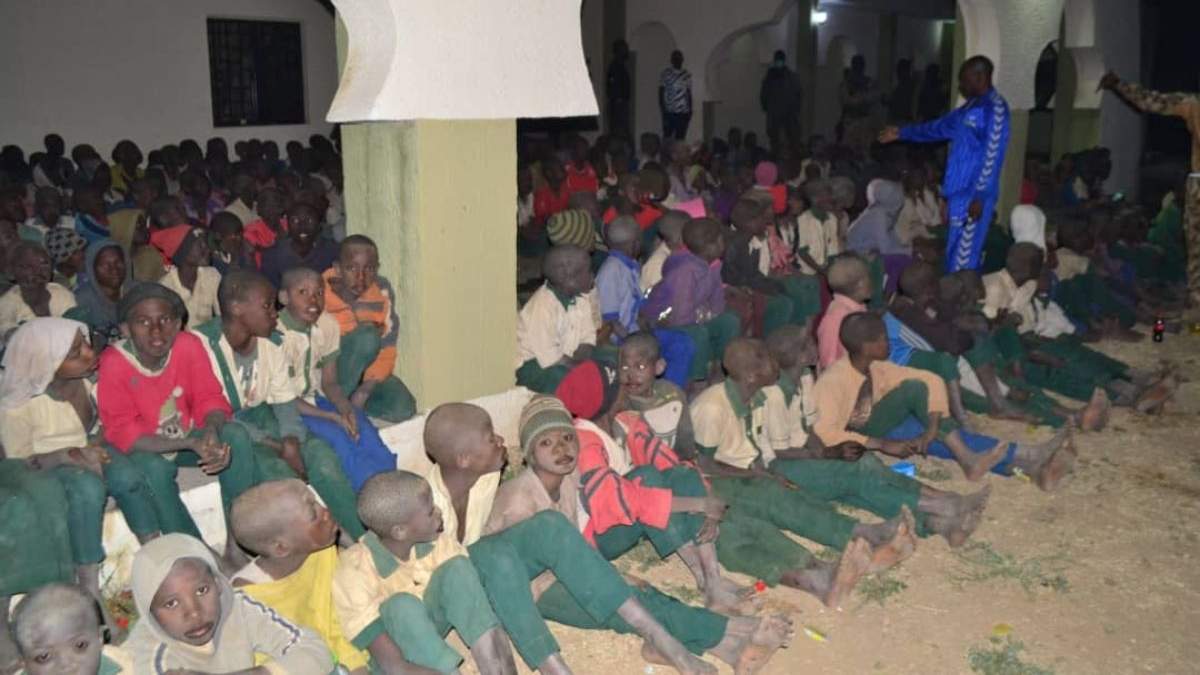 El gobierno de Nigeria difundió imágenes de los menores poco después de ser localizados
