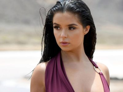 ¡Ojito con el zoom! El encaje negro de Demi Rose que promete ¡Volar tu cabeza!