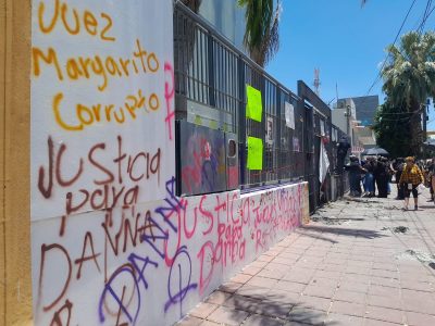 Colectivos protestan en Palacio de Justicia en Durango por liberación de presunto violador de niña