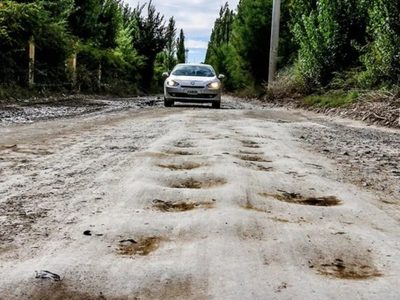 Los municipios de Plottier y Neuquén se comprometieron a mantener la calle Futaleufú