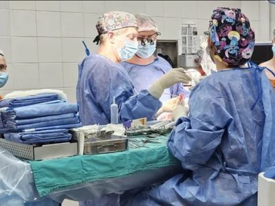 Cirugía histórica en el Hospital Neuquén: extirparon un tumor cerebral a una nena de 10 años, sin trasladarla