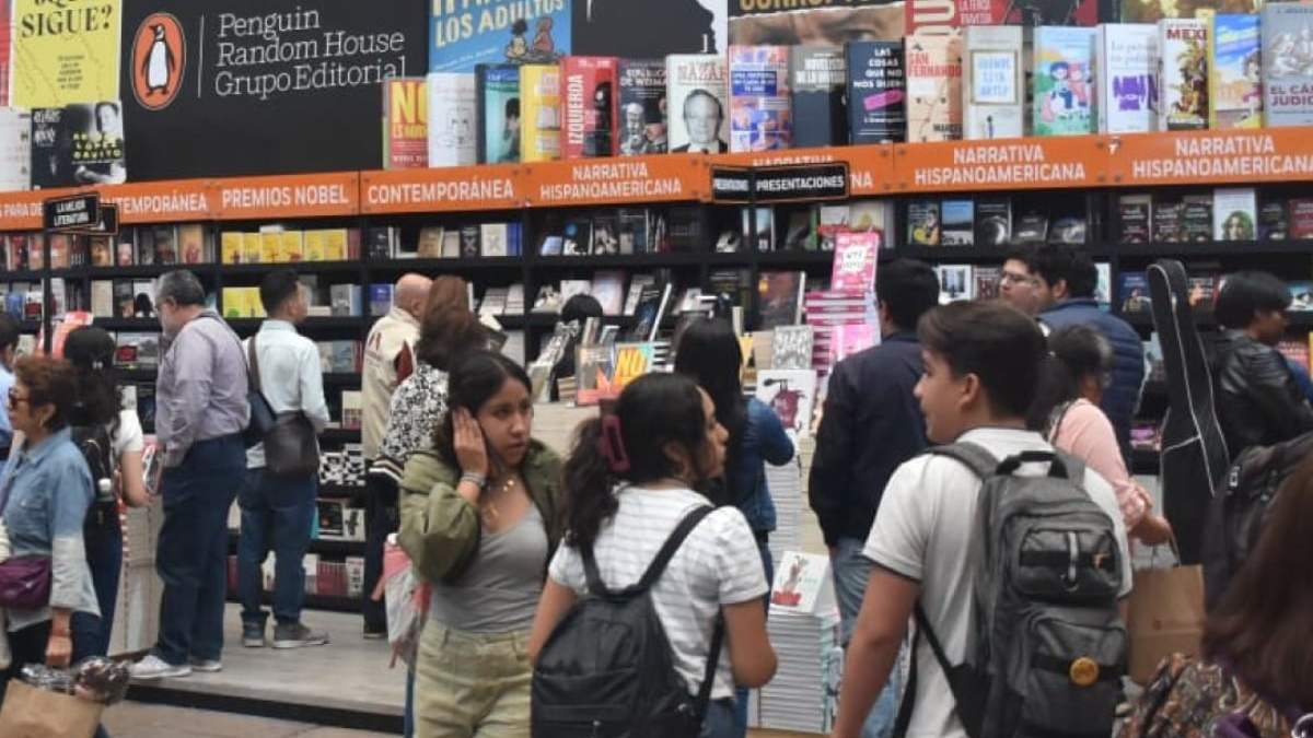 La 45 Feria Internacional del Libro en el Palacio de Minería de la UNAM