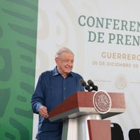 "Quién sabe qué otra cosa va a inventar": AMLO critica a Loret por decir que CJNG amenazó a Harfuch