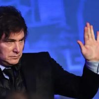 El mensaje y la tajante advertencia de la OMS tras el anuncio del Gobierno argentino