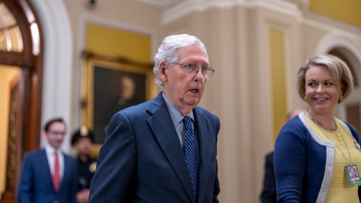El líder de la minoría del Senado Mitch McConnell