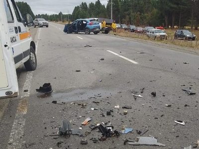 Seis personas fueron hospitalizadas tras un triple choque en cercanías del Aeropuerto Chapelco