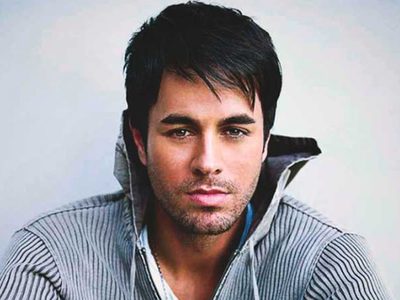 "¡Papito!" Enrique Iglesias compartió una foto e hizo suspirar a sus fans: "Por favor, no más besos"