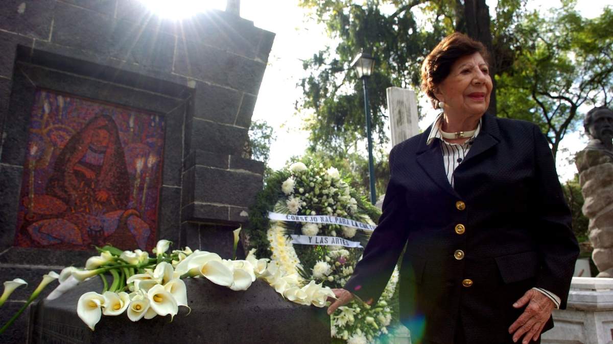 En 2007 se llevó acabo la ceremonia conmemorativa por el 50 Aniversario Luctuoso del artista plástico Diego Rivera, al evento asistió su hija Guadalupe Rivera Marín
