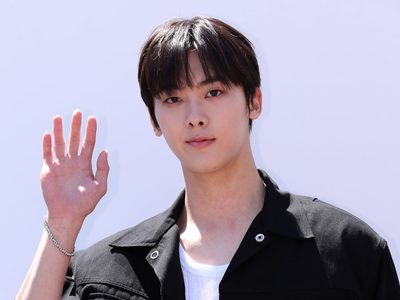 El look total black de Sanha, de Astro, que emocionó a sus fans