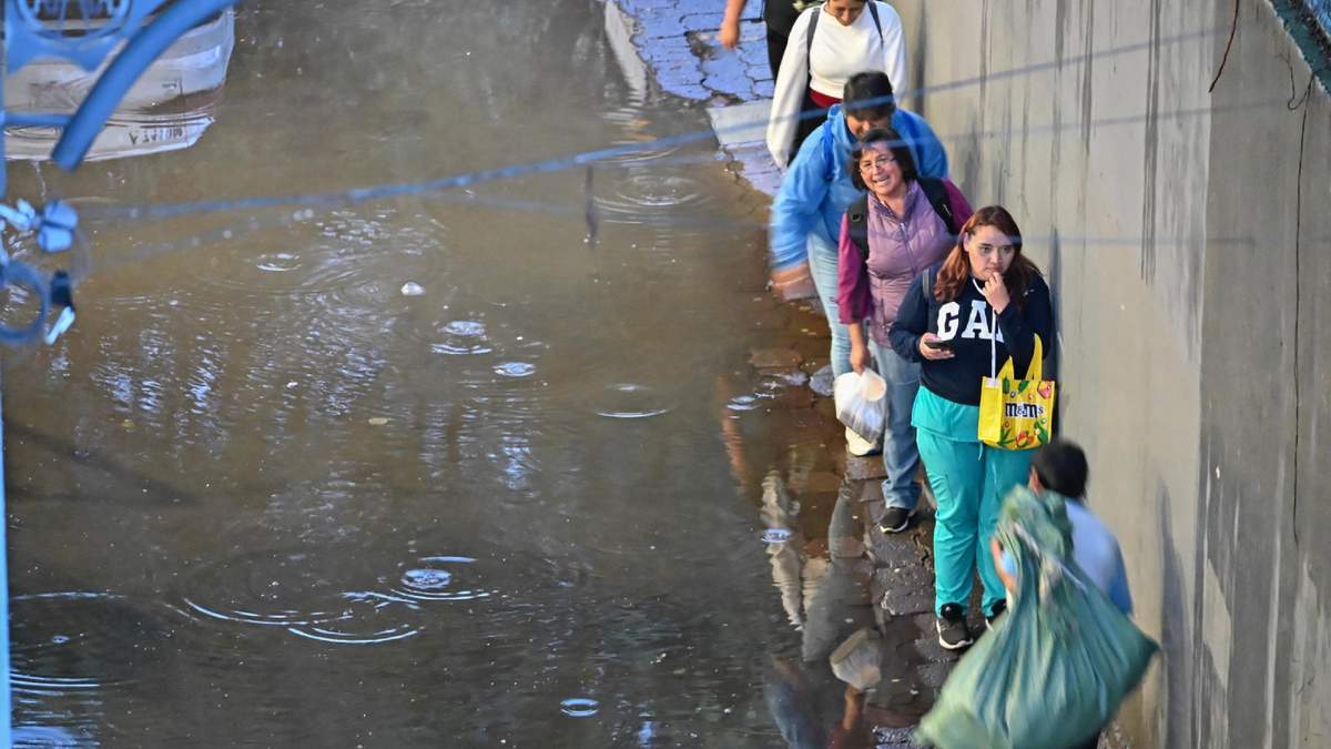 Encharcamiento por las lluvias de este martes en la CDMX