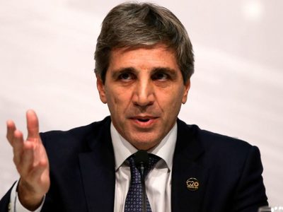 Luis Caputo anunció una inversión de Uber en el país por 500 millones de dólares