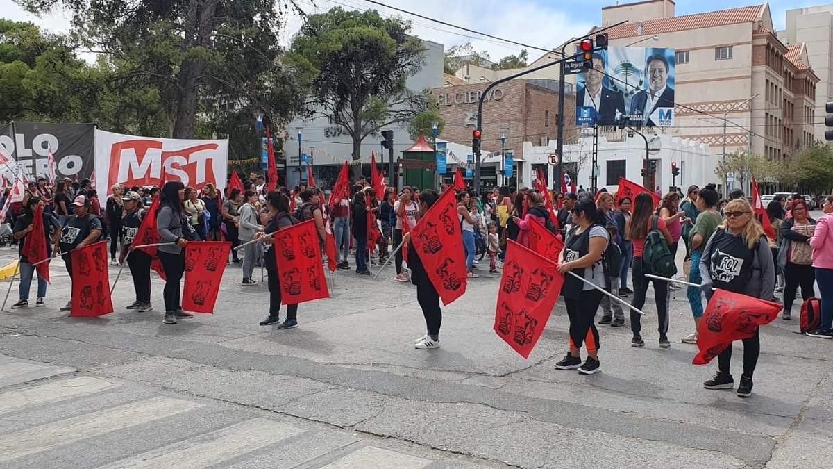 Protestas de organizaciones sociales. Fuente: (Javier Manzano - Minuto Neuquén)