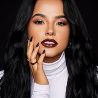 ¡Todo a la vista! El video de Becky G que nadie puede superar... ¡mojada!