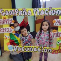 En hospitales y centros de salud se vacuna contra sarampión, paperas, rubéola y polio