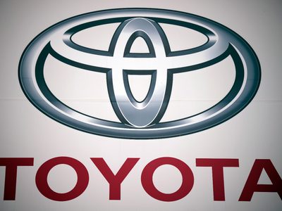 Director de Toyota ofrece disculpas por pruebas defectuosas, de nuevo