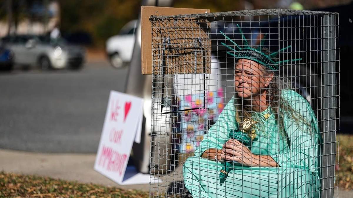 Redada migratoria en Carolina del Norte deja más de 130 este fin de semana