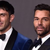 ¡Le come la boca! El esperado beso de Ricky Martin y Jwan Yosef. ¡El video es viral en redes!