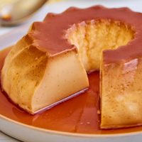 Flan casero con 4 ingredientes: salvá el postre del finde con esta receta de la abuela que nunca falla