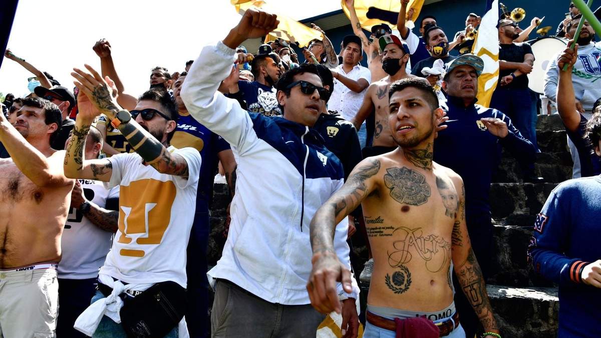 La Rebel en la presentación de Dani Alves