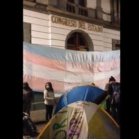 Feministas reinstalan plantón en el Congreso de Puebla por Ley Agnes