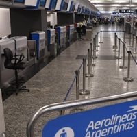 Ingresó el vuelo de Italia y pasajeros denuncian que en Ezeiza no hay ninguna preventiva