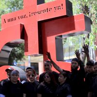 Familiares recuerdan a mineros de Pasta de Conchos en antimonumento